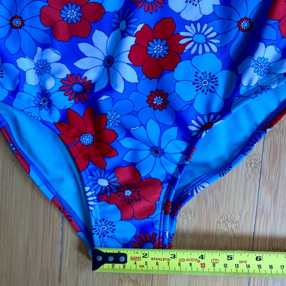 Cat & Jack Girls Swimsuit 10 12 NEW Short Sleeve Bow Back Red White Blue Flowers - Picture 9 of 14